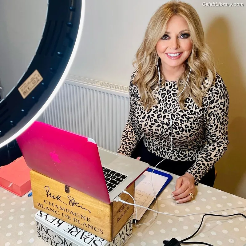 Carol Vorderman photo 7 of 679
