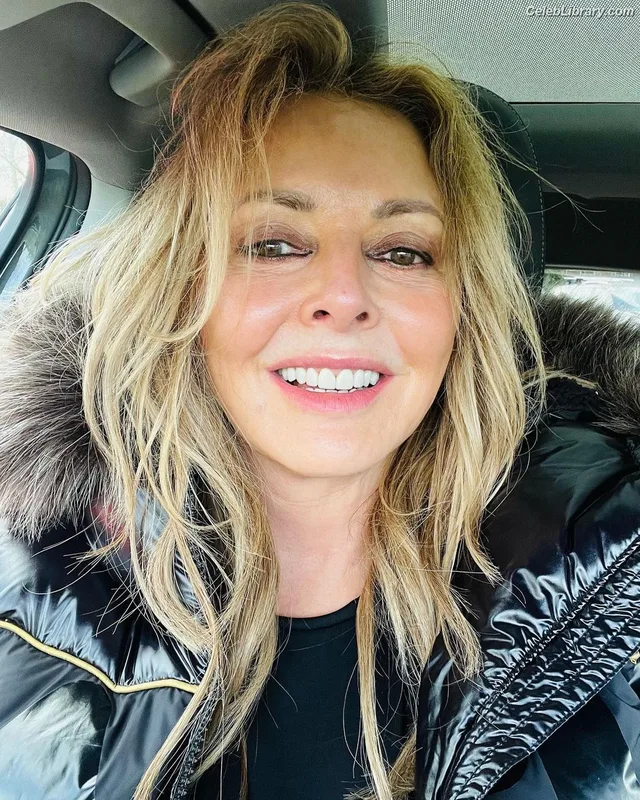 Carol Vorderman photo 8 of 679