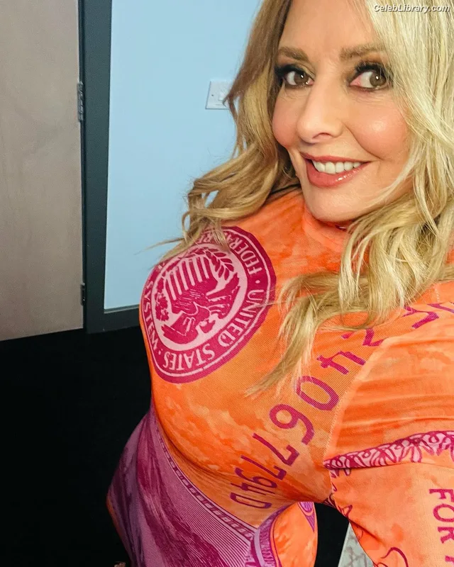 Carol Vorderman photo 17 of 679