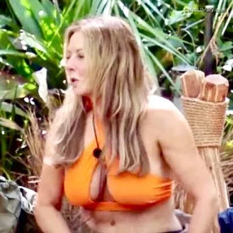 Carol Vorderman photo 5 of 679