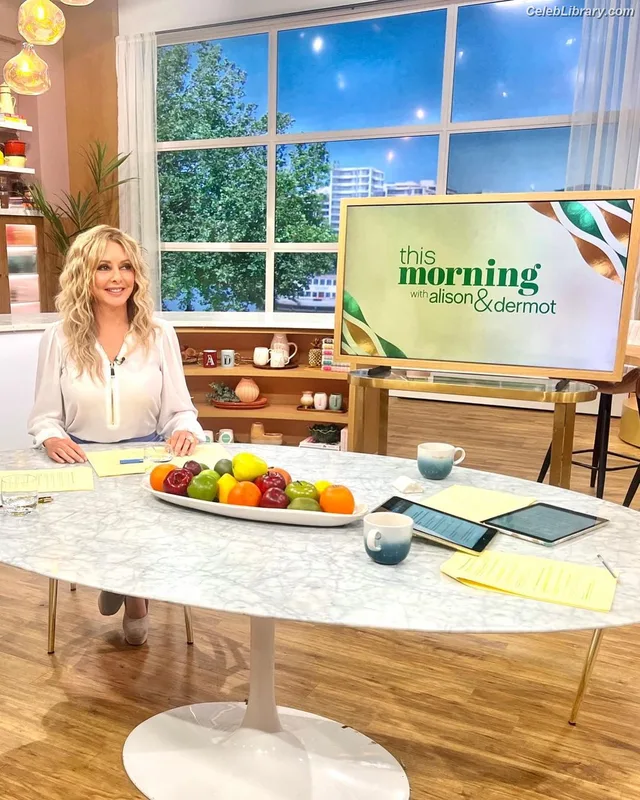 Carol Vorderman photo 9 of 679