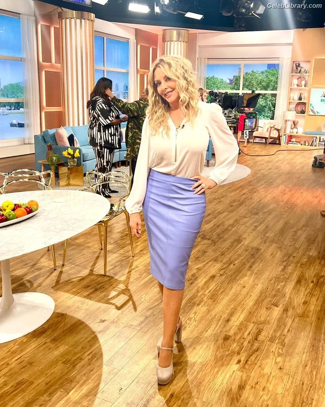 Carol Vorderman photo 11 of 679