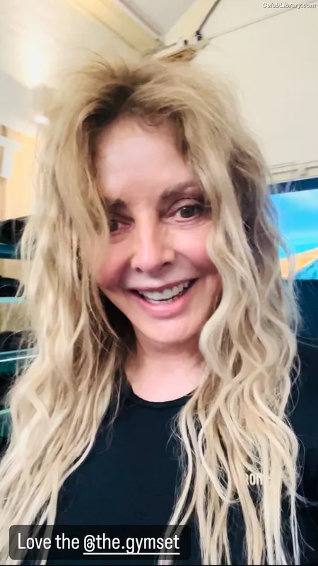 Carol Vorderman photo 14 of 679