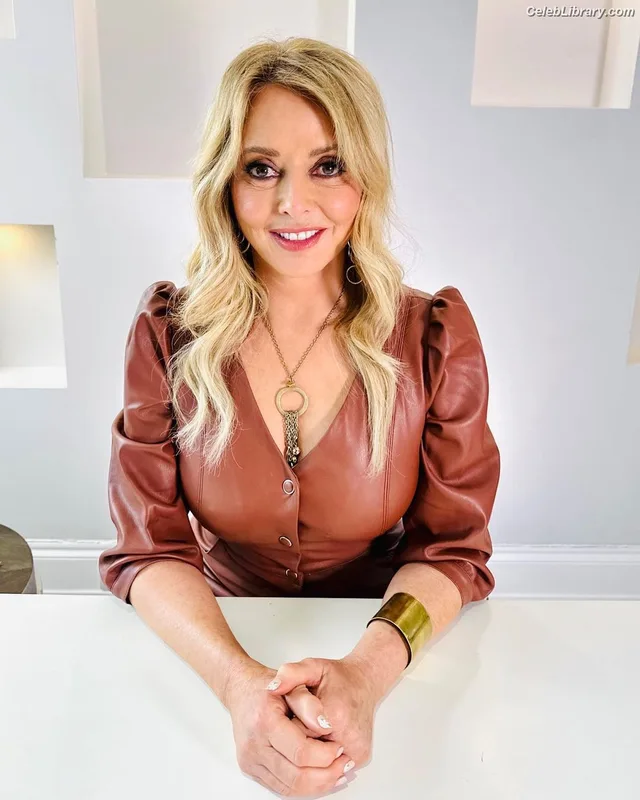 Carol Vorderman photo 21 of 679