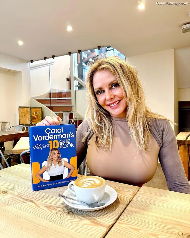 Carol Vorderman photo 1 of 679