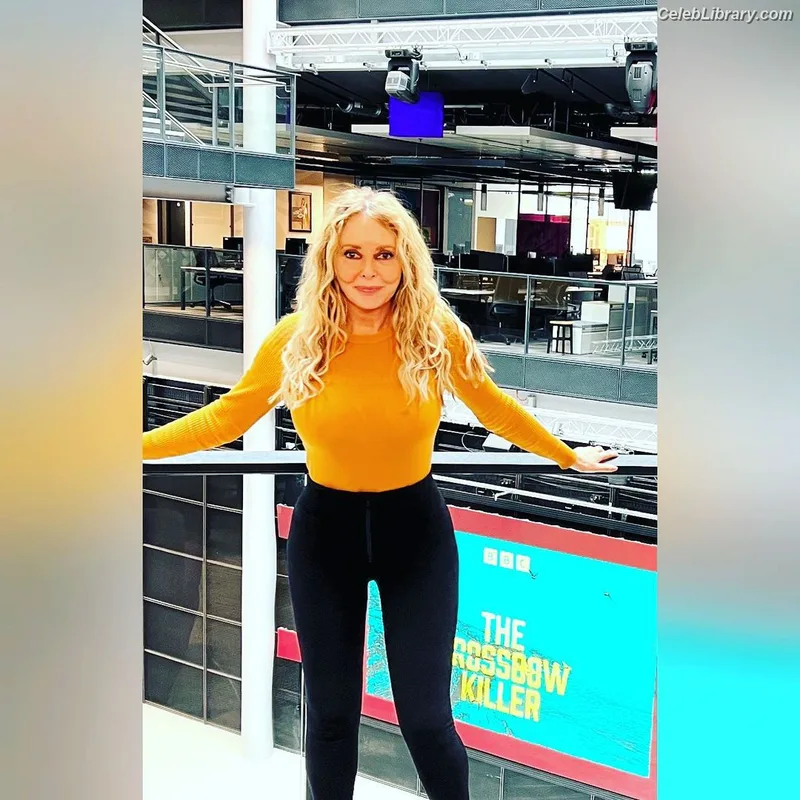 Carol Vorderman photo 8 of 679