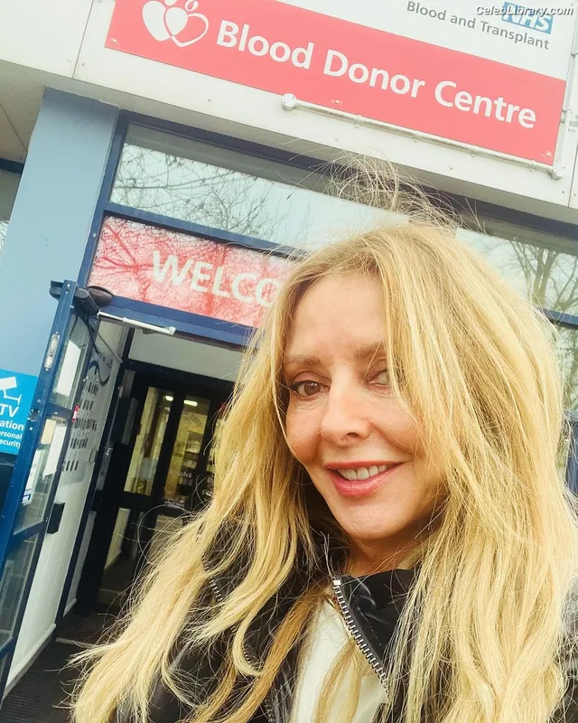 Carol Vorderman photo 11 of 679