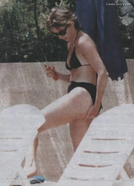 Carol Vorderman photo 16 of 679