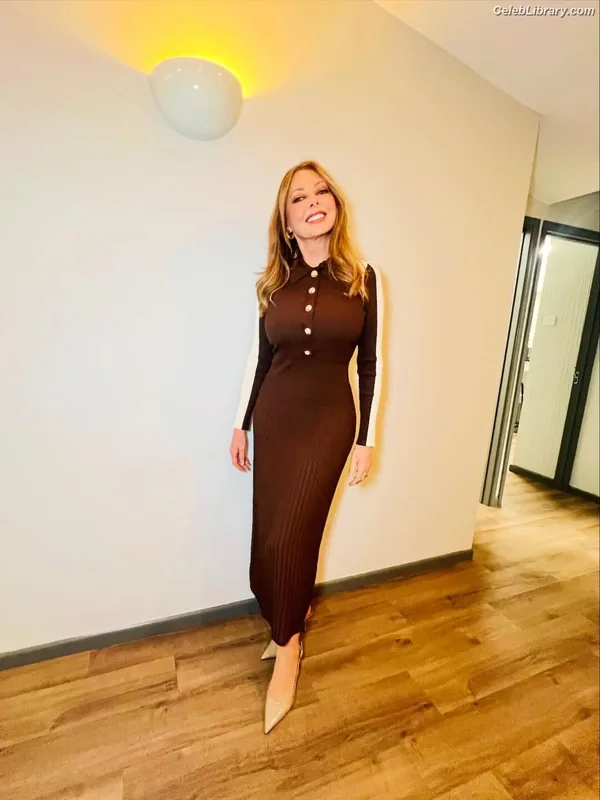 Carol Vorderman photo 6 of 679