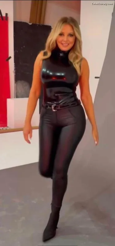 Carol Vorderman photo 19 of 679