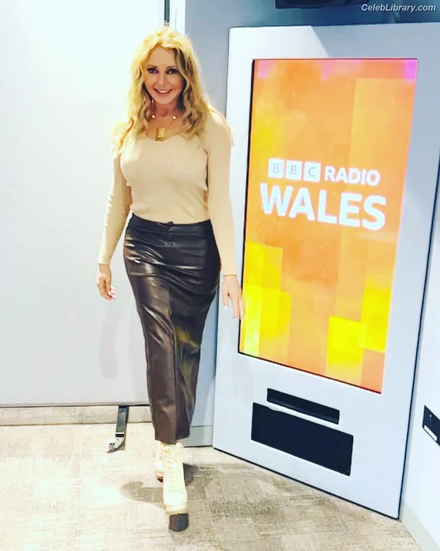 Carol Vorderman photo 22 of 679