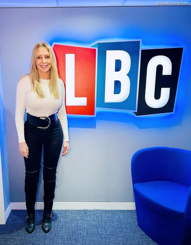 Carol Vorderman photo 11 of 679