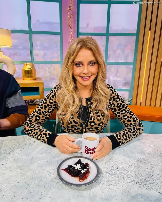 Carol Vorderman photo 1 of 679