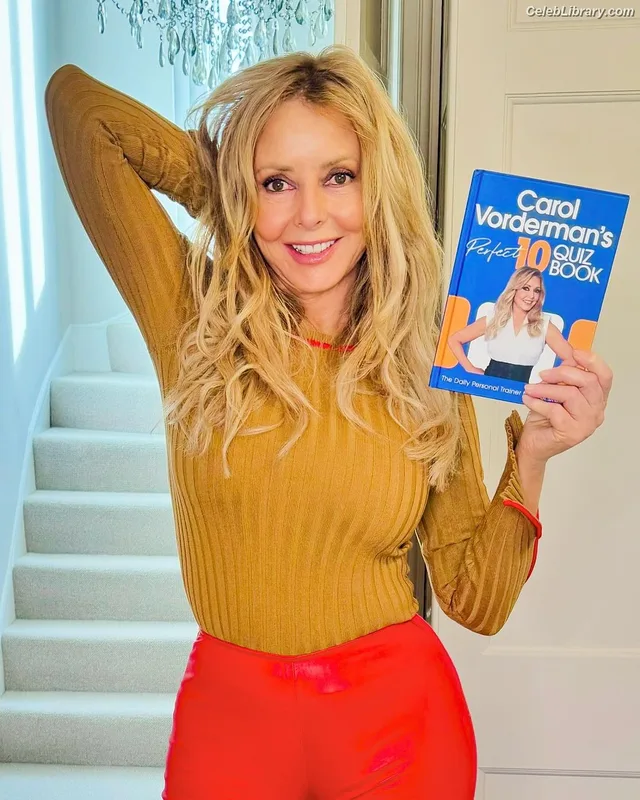 Carol Vorderman photo 17 of 679