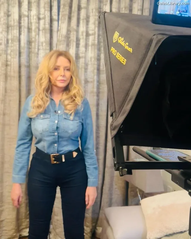 Carol Vorderman photo 19 of 679