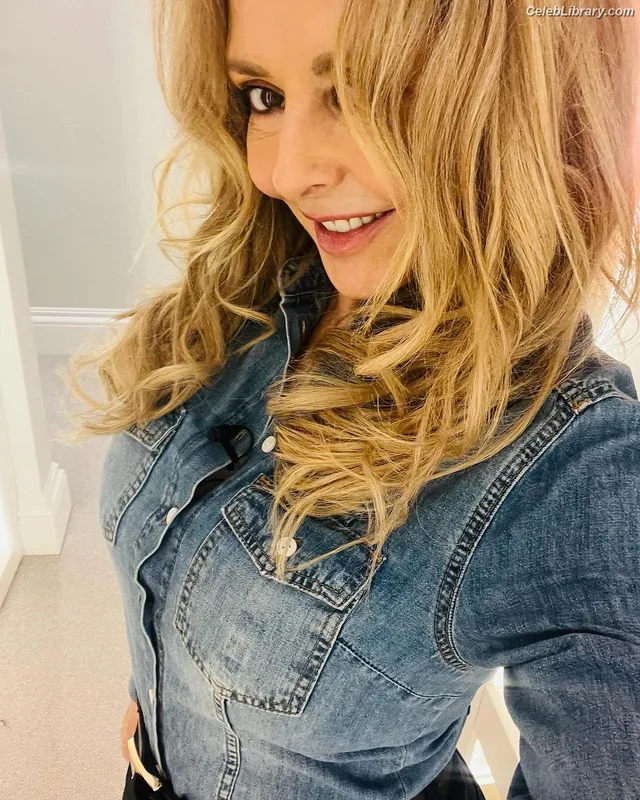 Carol Vorderman photo 21 of 679