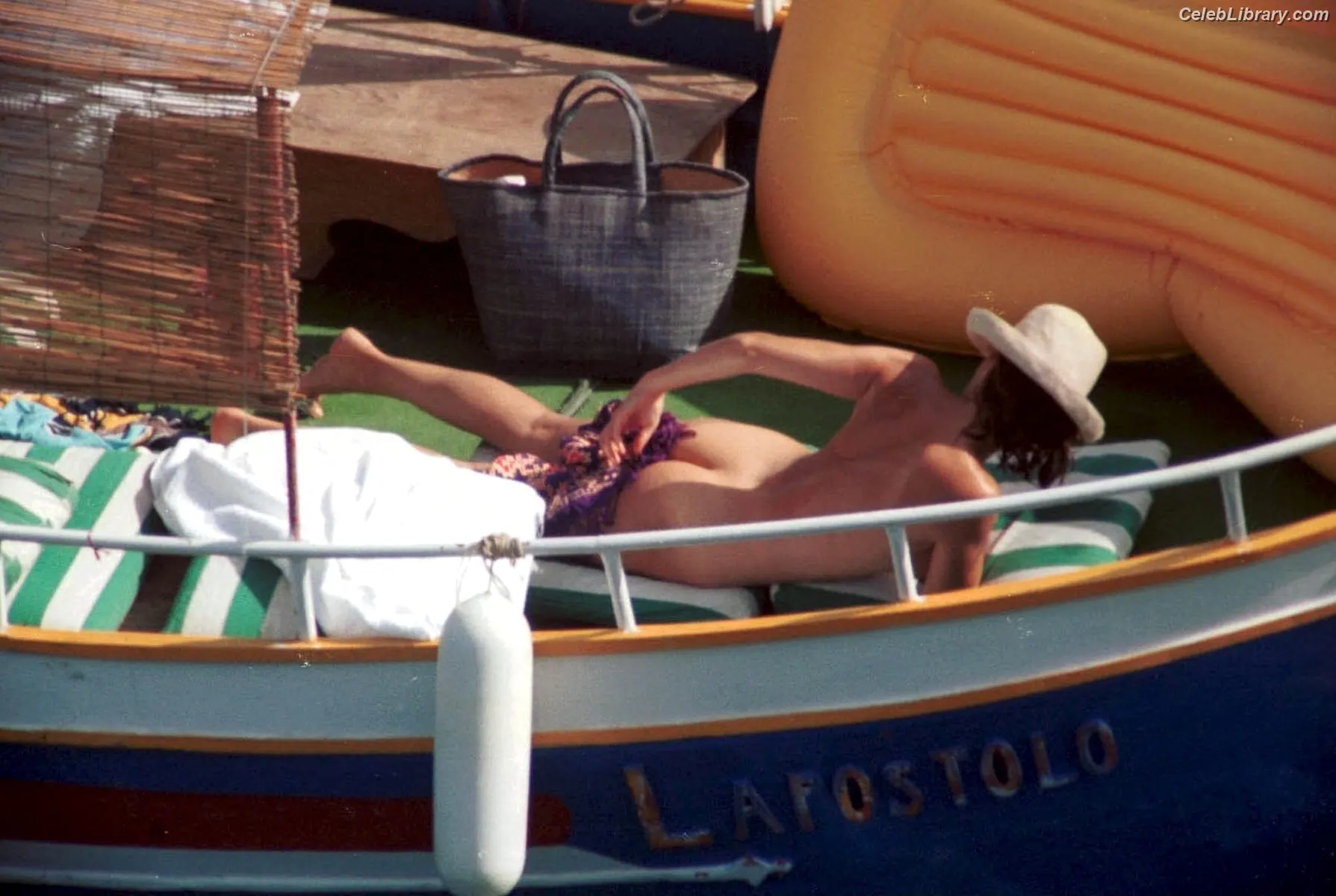 Carole Bouquet photo 12 of 38