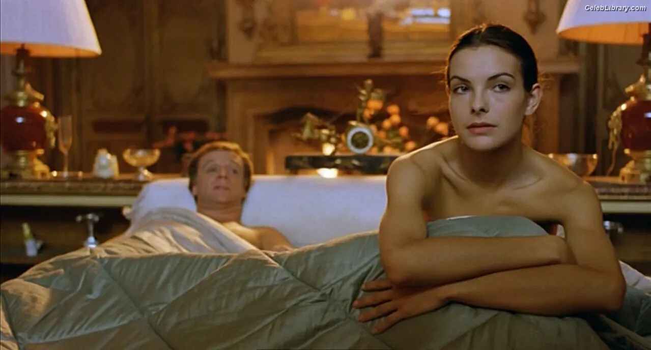 Carole Bouquet photo 8 of 38