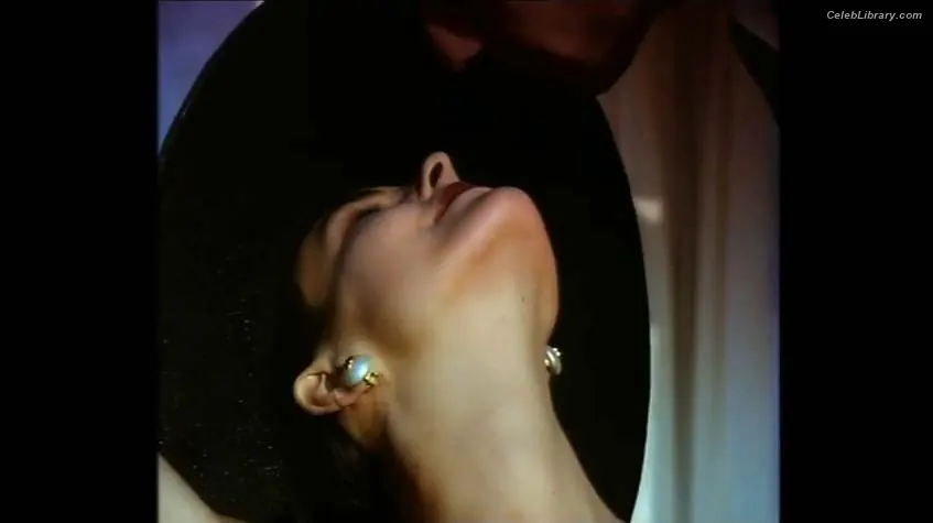 Carole Bouquet photo 14 of 38