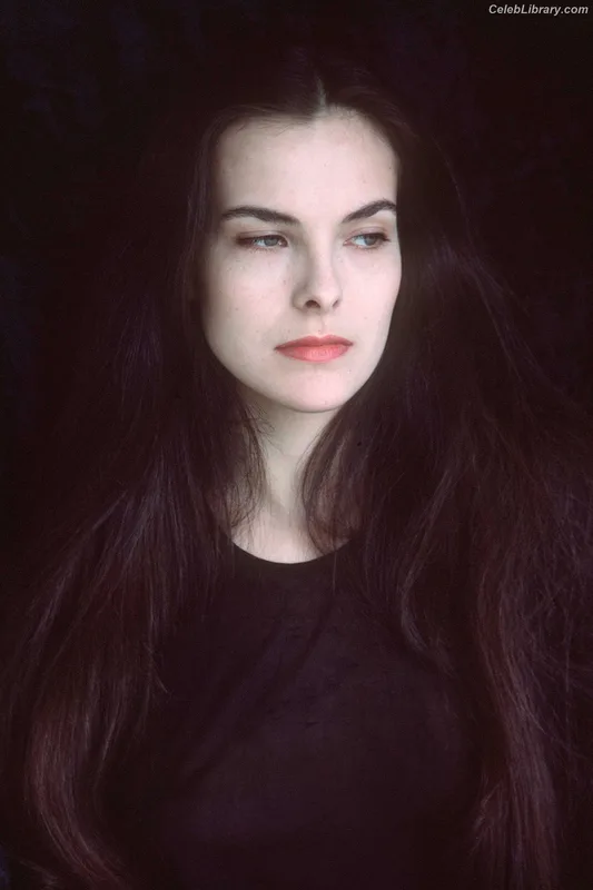 Carole Bouquet photo 13 of 39