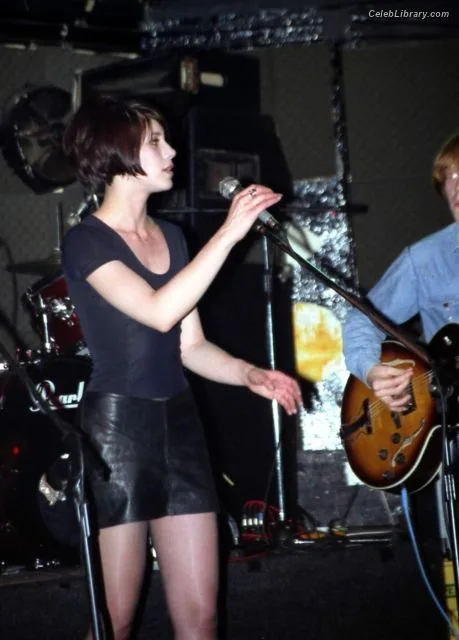 Caroline Catz photo 14 of 42