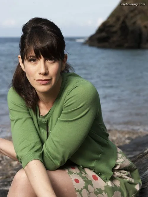 Caroline Catz photo 16 of 42