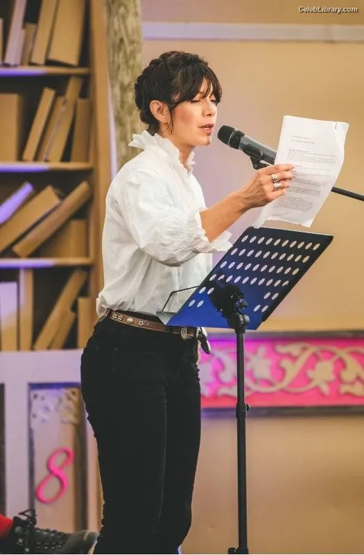 Caroline Catz photo 19 of 42