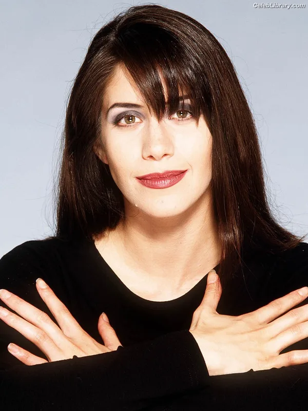 Caroline Catz photo 11 of 42