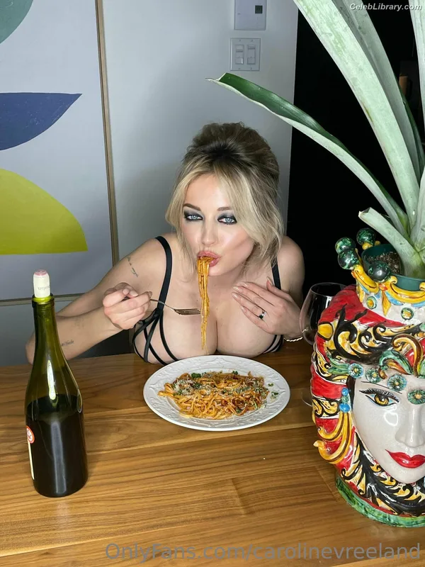 Caroline Vreeland photo 15 of 2475