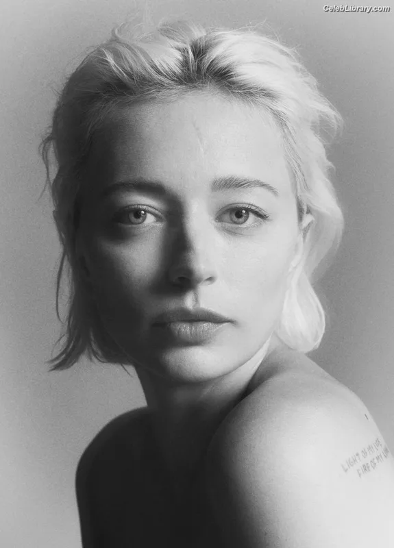 Caroline Vreeland photo 5 of 2475