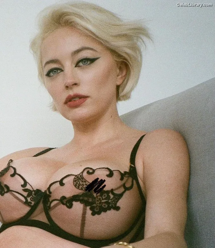 Caroline Vreeland photo 17 of 2475