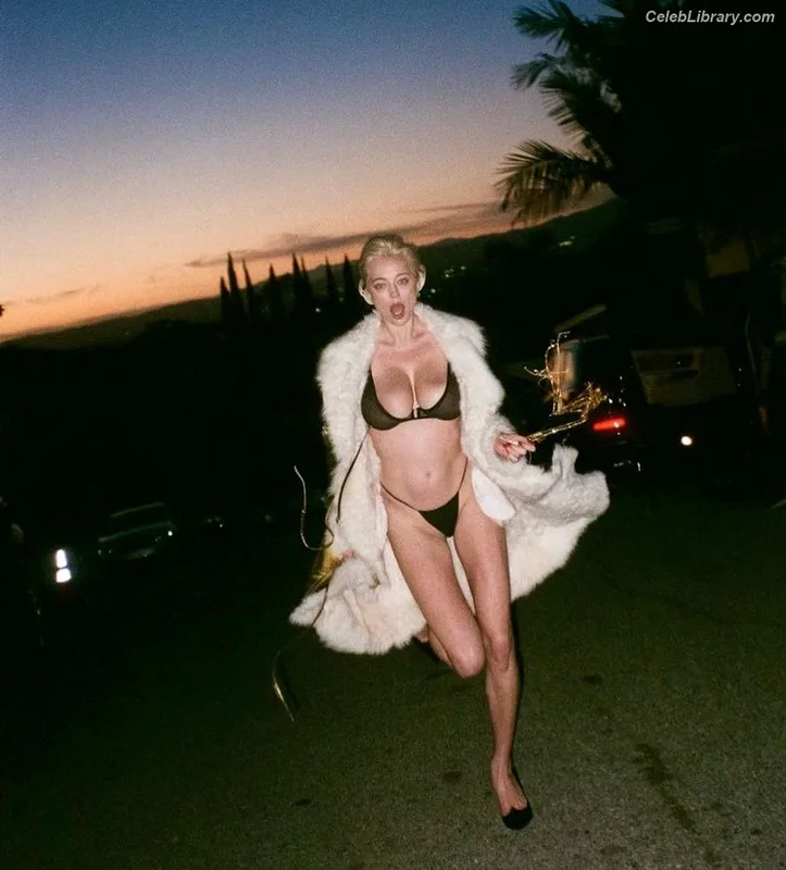 Caroline Vreeland photo 19 of 2475