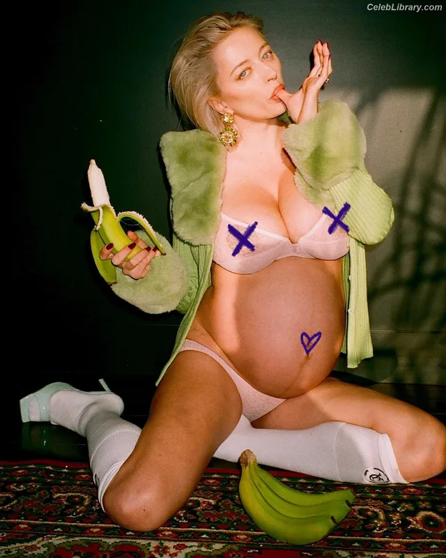 Caroline Vreeland photo 1 of 2475