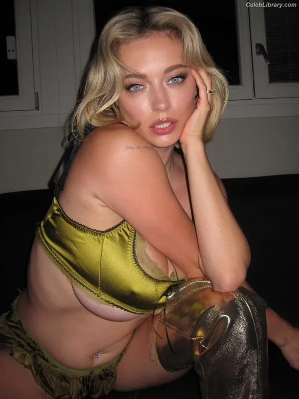 Caroline Vreeland photo 17 of 2475