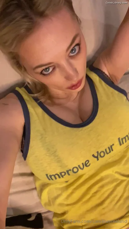 Caroline Vreeland photo 2 of 2475