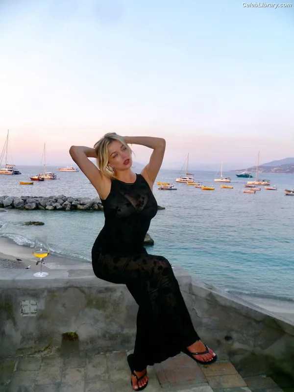 Caroline Vreeland photo 3 of 2475