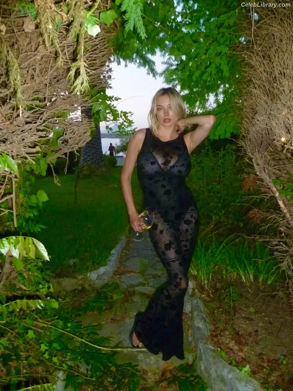 Caroline Vreeland photo 4 of 2475