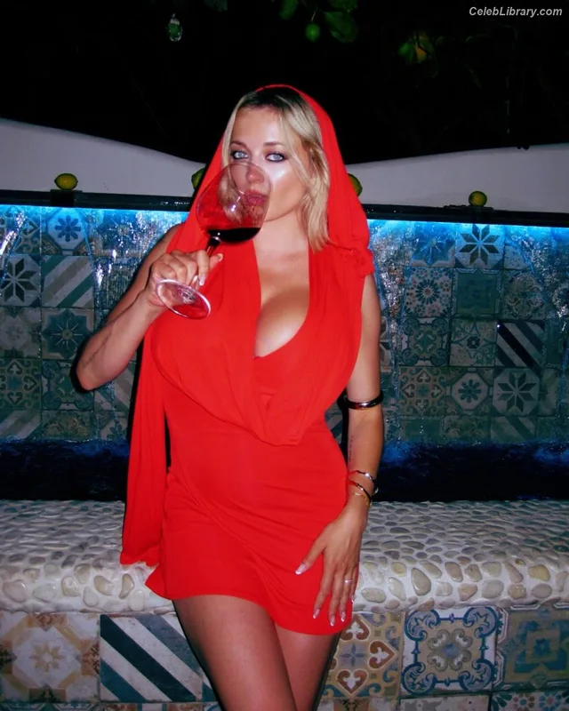 Caroline Vreeland photo 12 of 2475