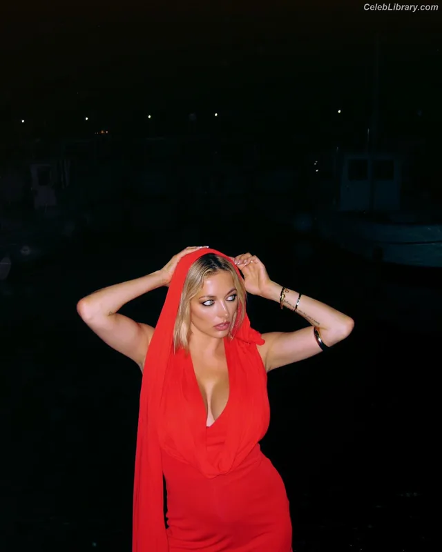 Caroline Vreeland photo 15 of 2475