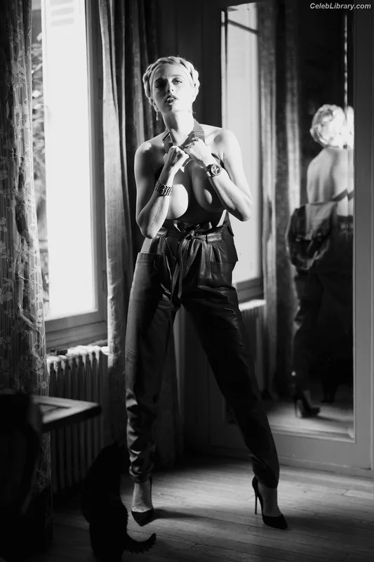 Caroline Vreeland photo 9 of 2475