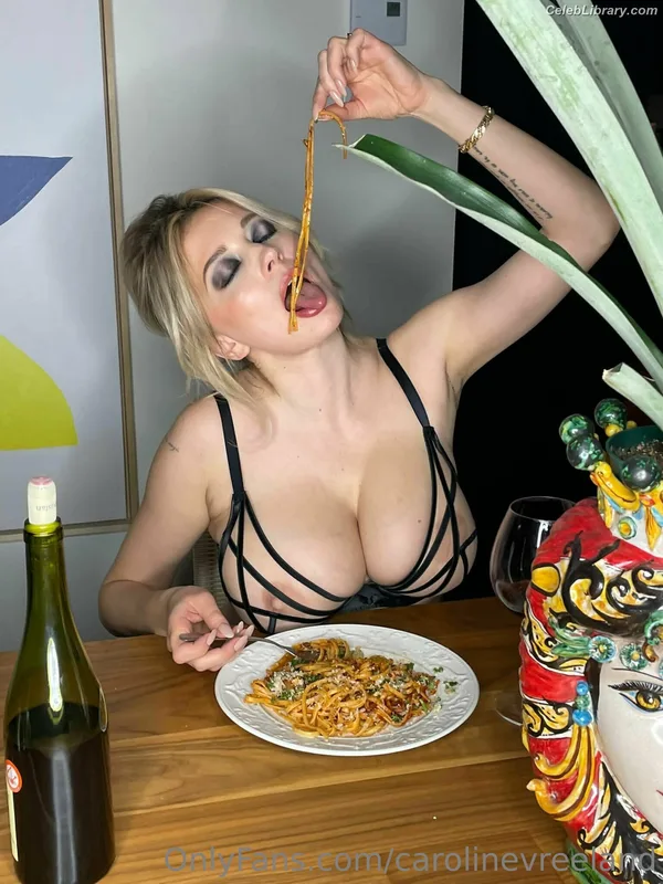Caroline Vreeland photo 23 of 2475