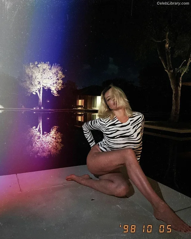 Caroline Vreeland photo 3 of 2475