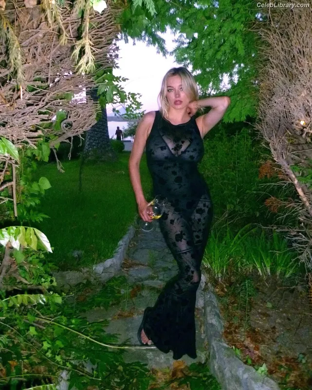 Caroline Vreeland photo 14 of 2475