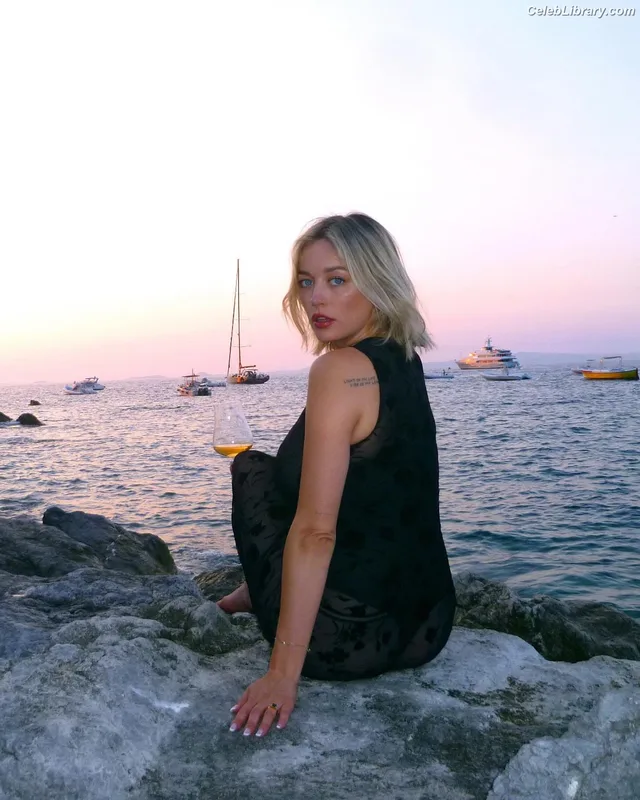 Caroline Vreeland photo 17 of 2475