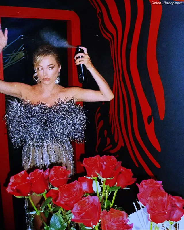Caroline Vreeland photo 2 of 2475