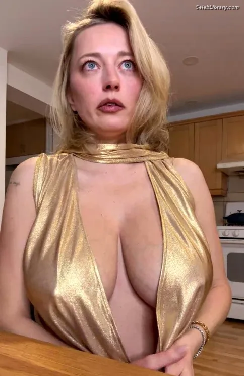 Caroline Vreeland photo 1 of 2475