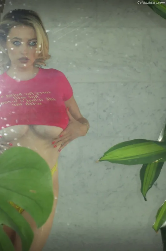 Caroline Vreeland photo 10 of 2475