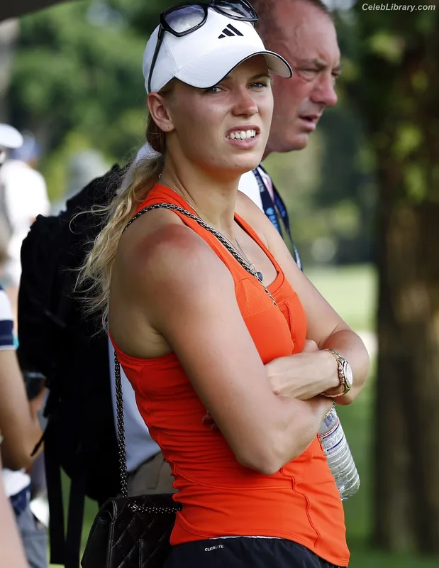 Caroline Wozniacki photo 1 of 76