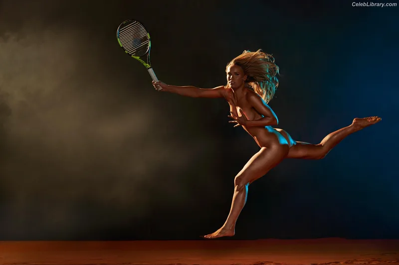 Caroline Wozniacki photo 24 of 76