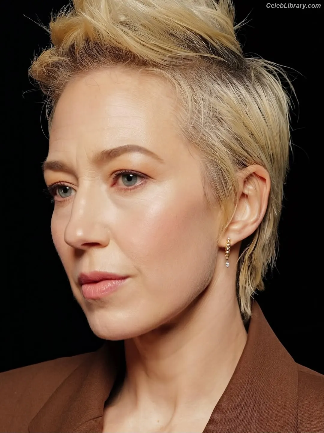 Carrie Coon photo 24 of 95